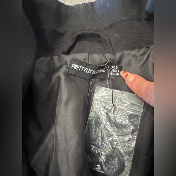 PrettyLittleThing Black Blazer Jacket - Picture 11 of 11